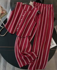 Mehroon trouser half sleeve shit
