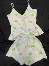 Apple cami shorts